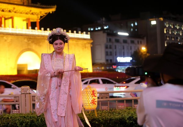 K8金融 古城西安迎来2025季暑期旅游热潮